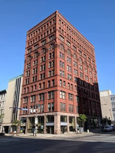 Building for Sale in Subirats