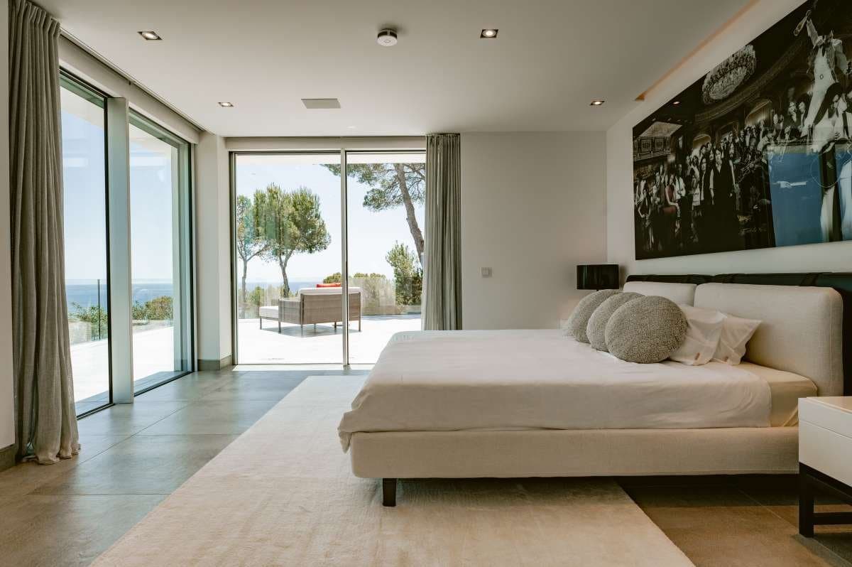 Villa Siesta — Ultra-Modern Clifftop Villa in Ronda with Panoramic Views — photo 4
